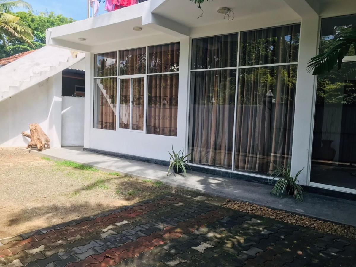 Abi Resort Ahangama Bagian luar foto