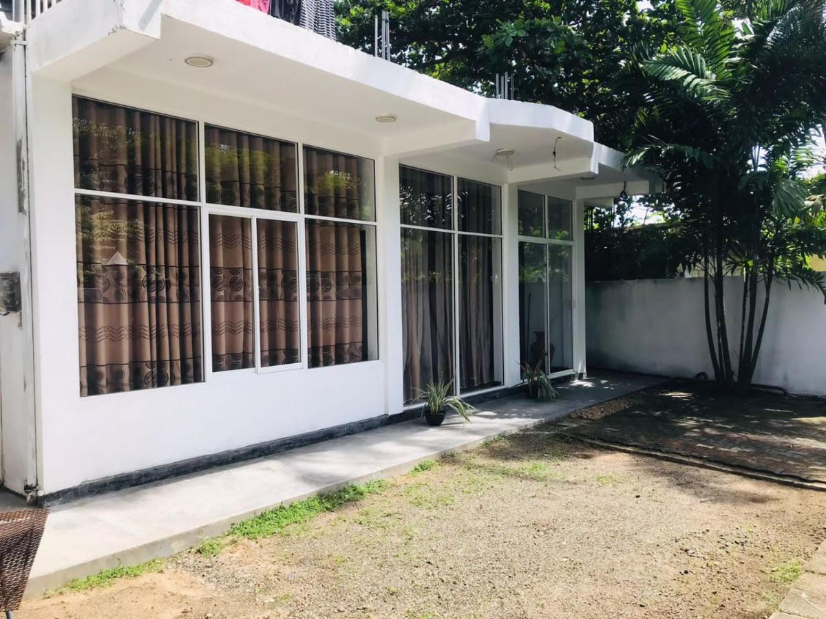 Abi Resort Ahangama Bagian luar foto