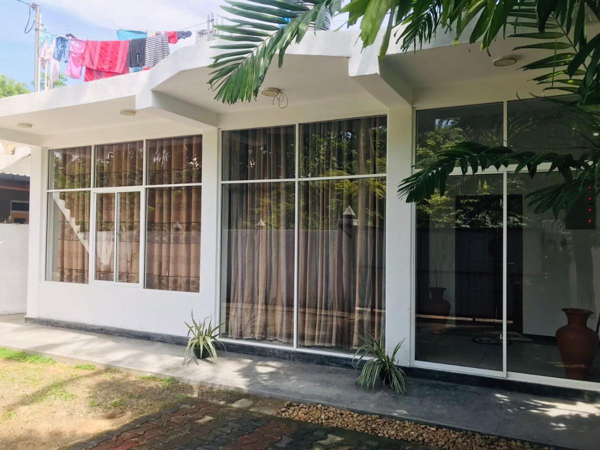 Abi Resort Ahangama Bagian luar foto