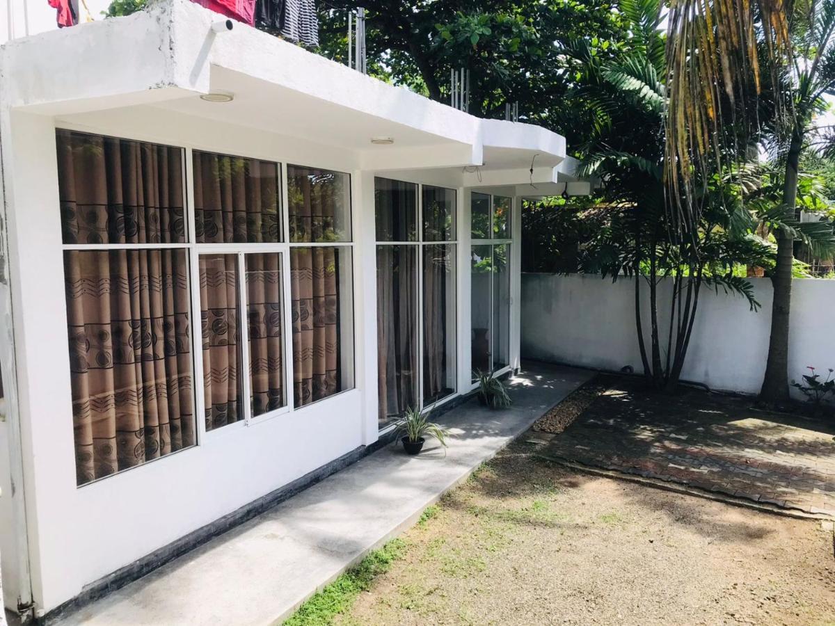 Abi Resort Ahangama Bagian luar foto